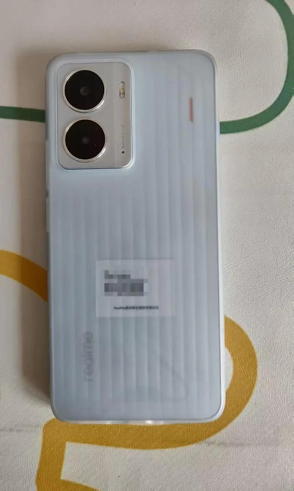 预算1000元买什么手机?8GB+256GB+6000mAh,这手机性价比无敌